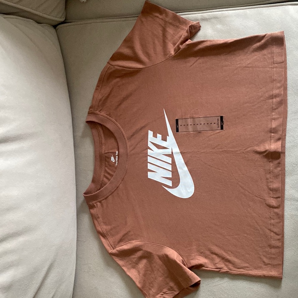 Nike crop tee